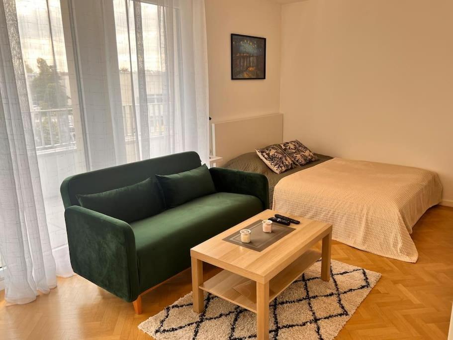 A 3 Min Gare Massy-tgv Apartment